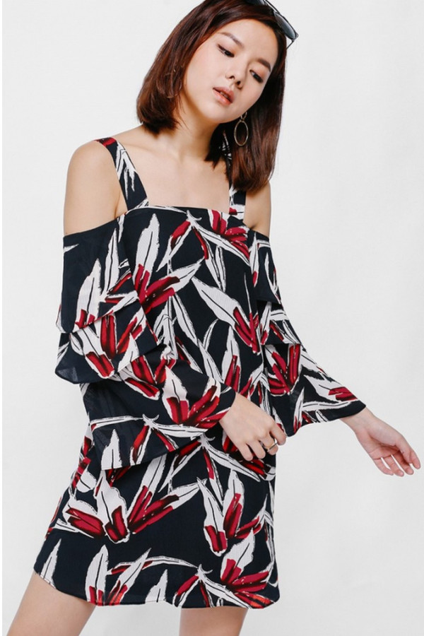 https://stylease-live.satuvisidigital.com/uploads/products/VlheZBcZMKIXq7r7QdCH033Ys2vg4m9B1HbNq7W4.jpg