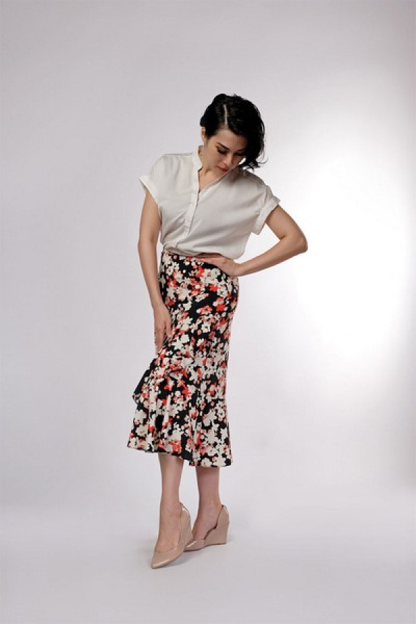 https://stylease-live.satuvisidigital.com/uploads/products/WBg9QP2jrG6Yi4aIqzGAihiuqL34HIS9ccTXSuiv.jpg