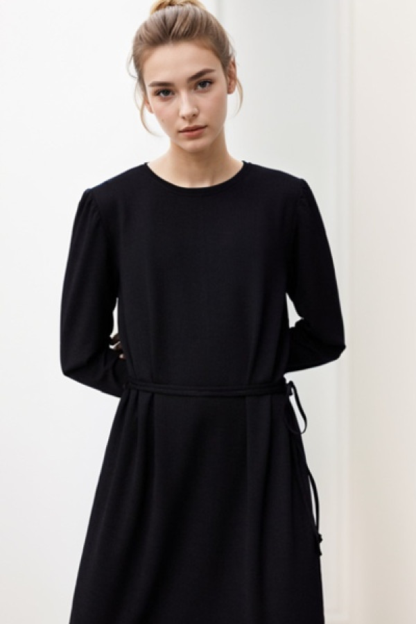 https://stylease-live.satuvisidigital.com/uploads/products/WklYbnajYup15laOgp5hGghoUeTwNVaFrCemwi8v.jpg
