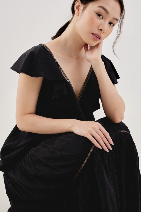 https://stylease-live.satuvisidigital.com/uploads/products/YWLx61ylv2sJ2YMgkCS6jQdVSii7K1BU3VORRS40.jpg