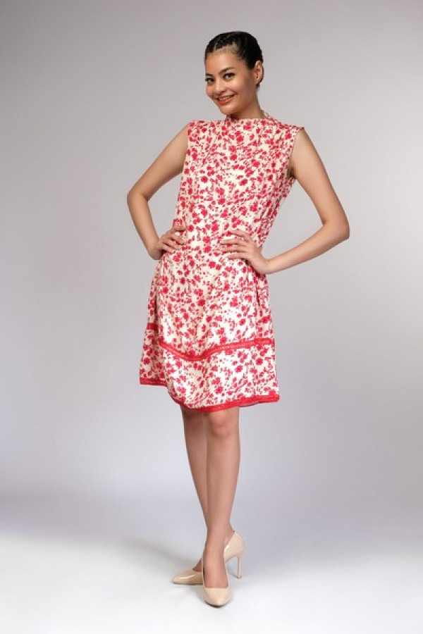 https://stylease-live.satuvisidigital.com/uploads/products/Yb7FbieOC3CdrOz7wx1zFIB6UDVyP5hZ8OndrPcq.jpg