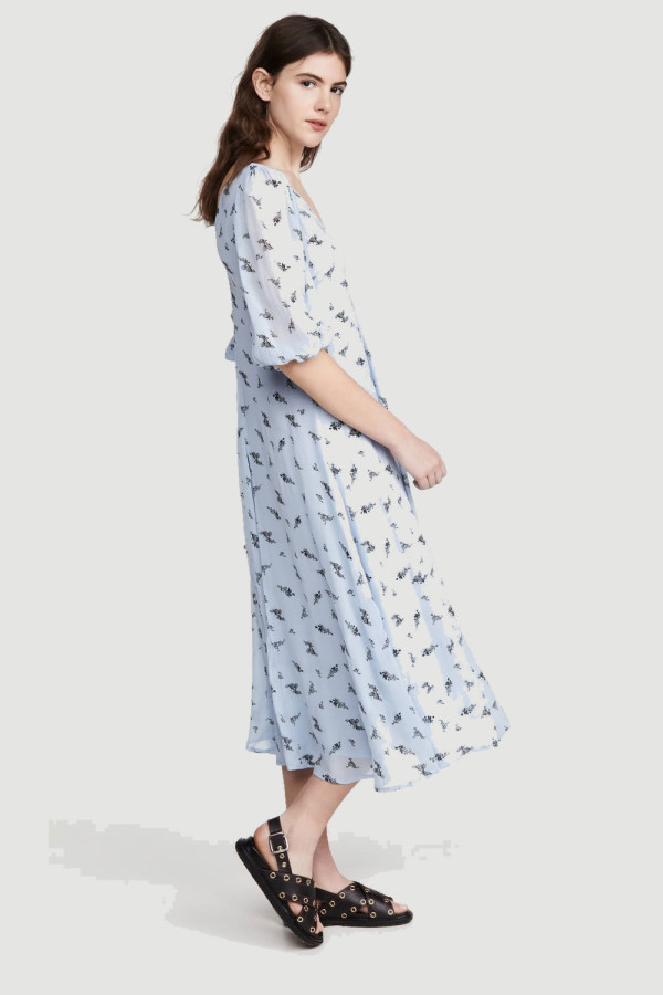 https://stylease-live.satuvisidigital.com/uploads/products/Z1m8ZE5f8390DJbDUa0y7SOhczgXBTL20FceEFmt.jpg