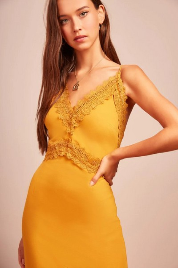 https://stylease-live.satuvisidigital.com/uploads/products/bYCA6k5Xn4YOCocskZrUuO4DFcdHD64F02TGX1dc.jpg