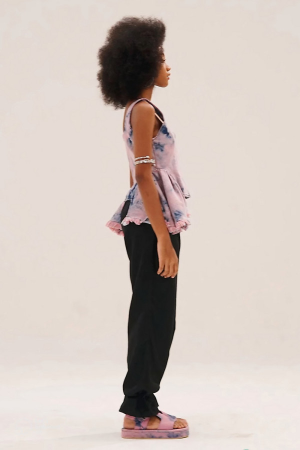 https://stylease-live.satuvisidigital.com/uploads/products/fZp2zhiNRWaR2O3j0dN8wMDXxfzUDP95Vog176dL.jpg