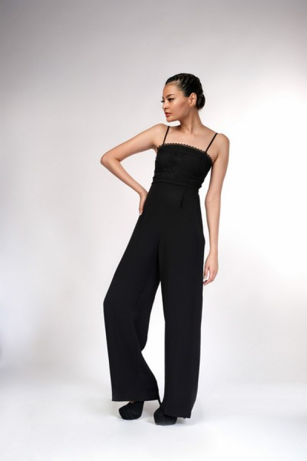 https://stylease-live.satuvisidigital.com/uploads/products/fwICsvm7HYRwfZ2bmq4By4ZA4gk8uYQYrgVTm7V0.jpg