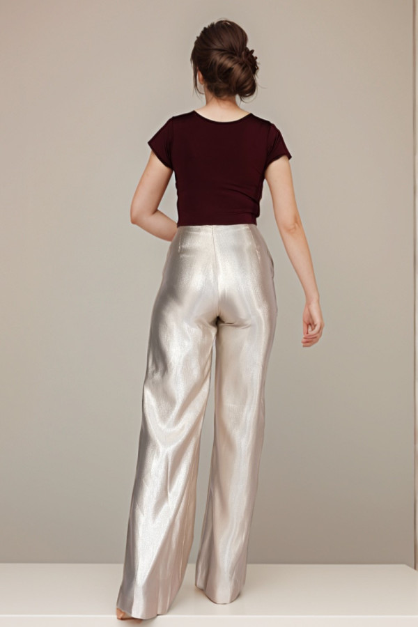 https://stylease-live.satuvisidigital.com/uploads/products/gQHUsQv5jRr36CWmdh4dDmNDsQQSgbfSFElQuWq4.jpg