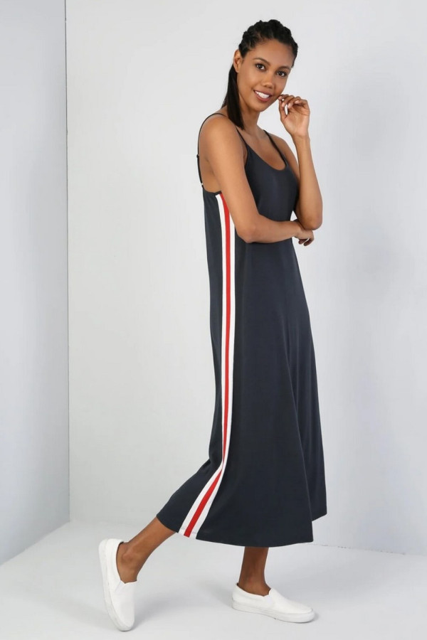https://stylease-live.satuvisidigital.com/uploads/products/gnLjvEf0aIL1xqb04r7TxuYnIuJHoPrSSEOCXCgH.jpg