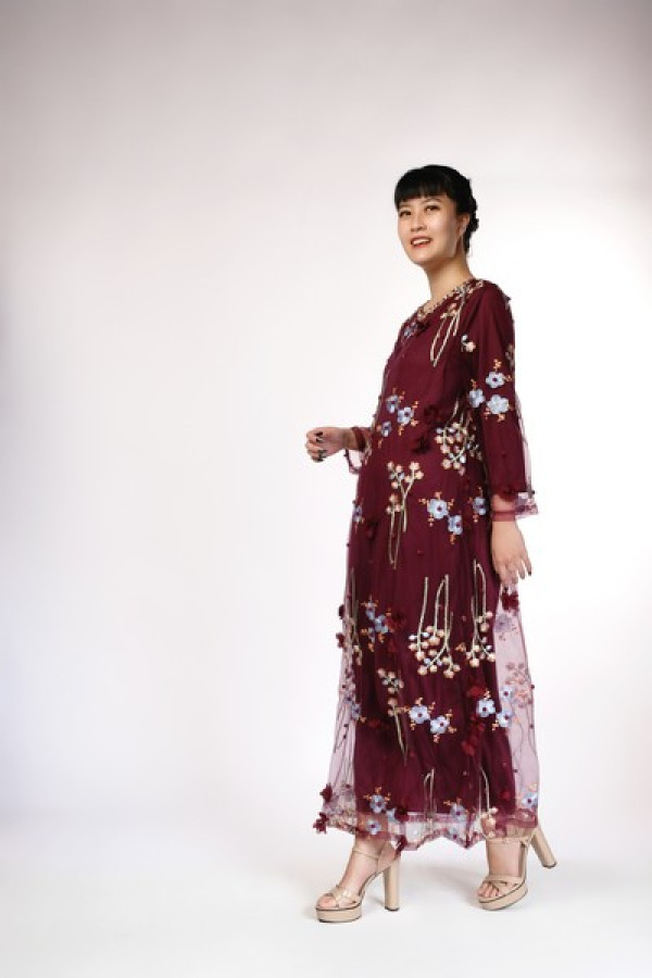 https://stylease-live.satuvisidigital.com/uploads/products/hVJayQI242LkuLxvIhKAPk827lVOlQZSG2gcKBae.jpg