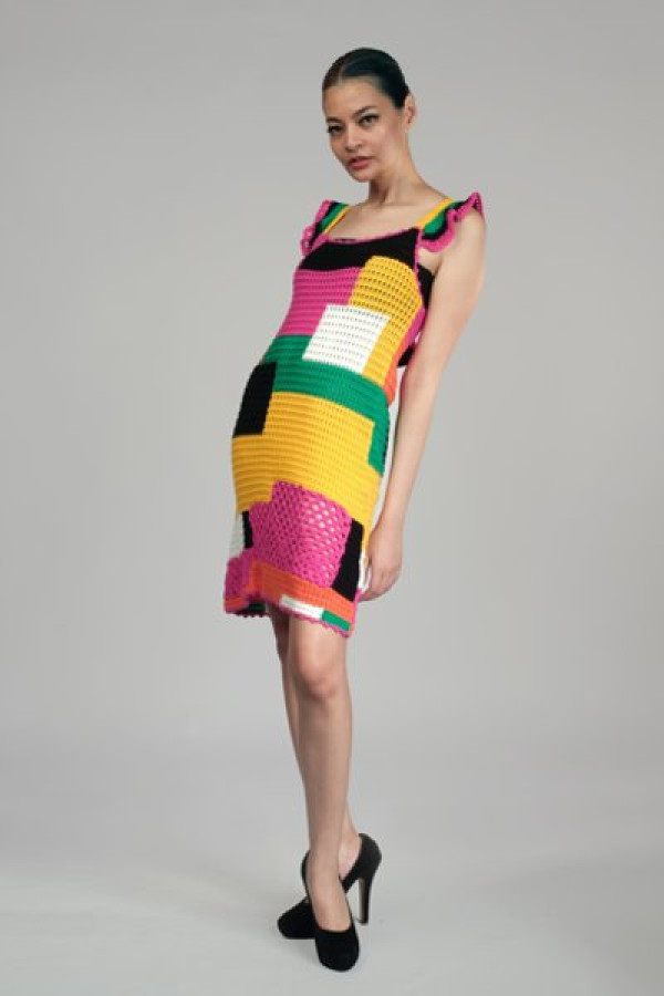 https://stylease-live.satuvisidigital.com/uploads/products/hlWrExJAcATzDH8LB39RWu9UsaJ3t9ZQYbsivn2U.jpg