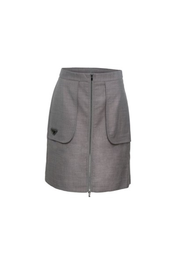 https://stylease-live.satuvisidigital.com/uploads/products/hvt9KKtIlrcc3TPlog2aNpq9RgWbqCYsszLcYIzi.jpg