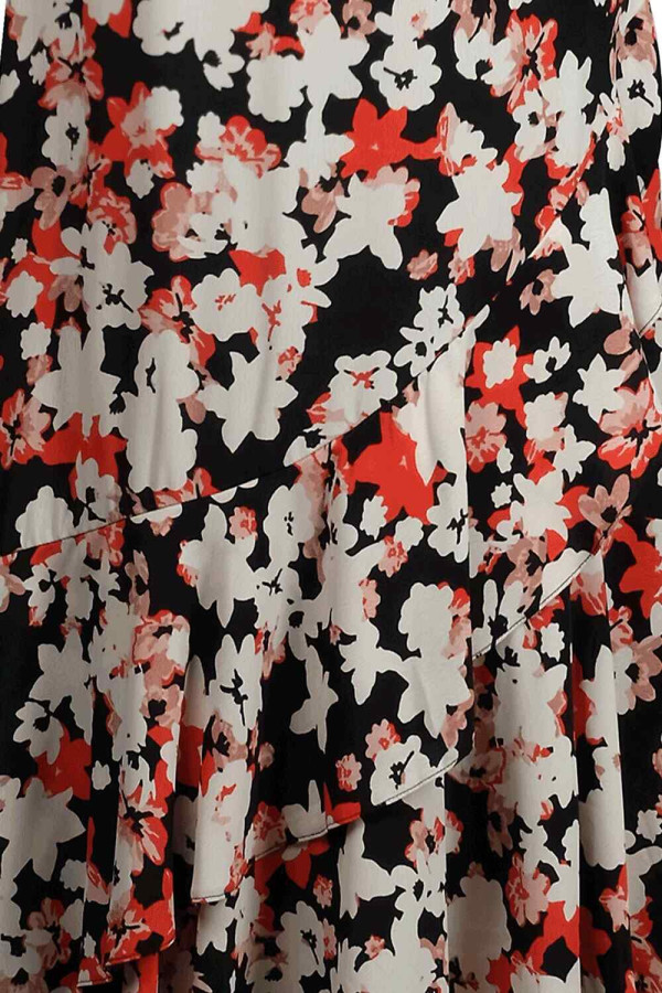 https://stylease-live.satuvisidigital.com/uploads/products/hzHbYoenCbWwW6V9xWkwz3B7a7IbhfMc8LcHNLh0.jpg