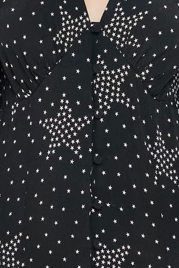 https://stylease-live.satuvisidigital.com/uploads/products/jGONS499kkC3Kikmi13QYiaEy2srdf3Eo401Xj7M.jpg