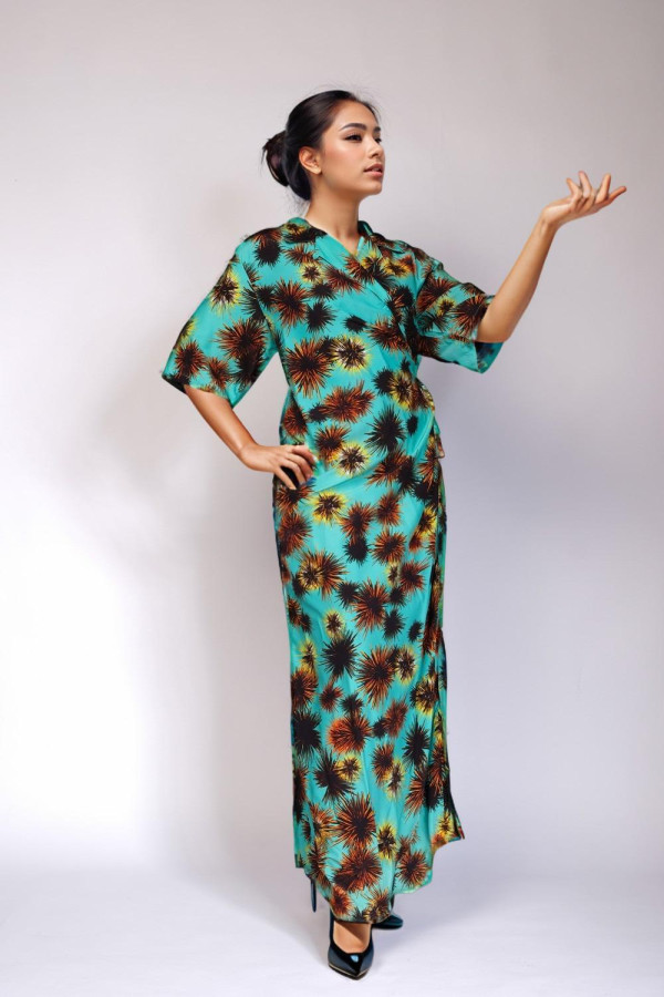 https://stylease-live.satuvisidigital.com/uploads/products/kBShFZSRbknWuTbhcKlHG1V8uOYtH1MdOuw7ISsa.jpg