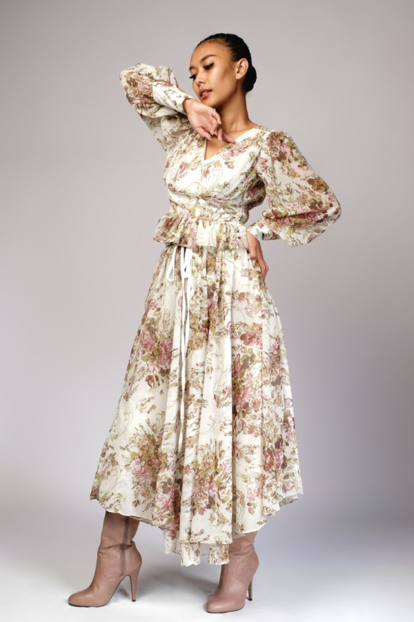 https://stylease-live.satuvisidigital.com/uploads/products/kLIFRlpAEbq4Si8YcNmTft0Kezc7WPC1txbkyEsX.jpg