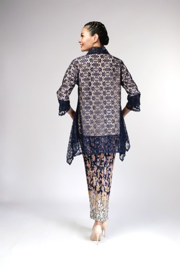https://stylease-live.satuvisidigital.com/uploads/products/ki5O0zuFvRdaU6qRXmjldLwq3hdE56JJdFKcMS3a.jpg