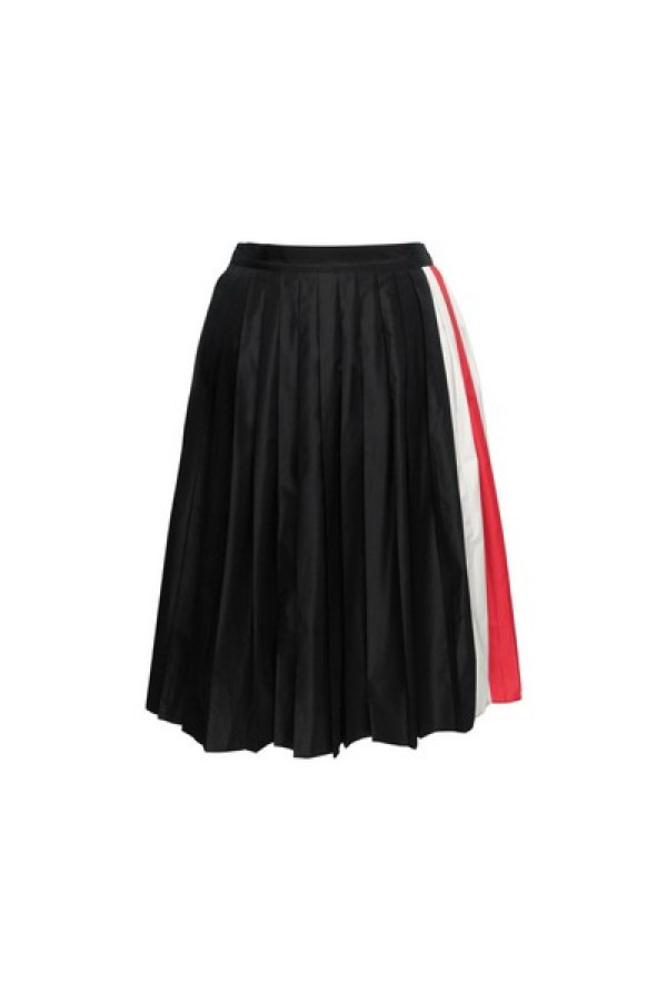 https://stylease-live.satuvisidigital.com/uploads/products/kjnHvdKtz2xDxxV57U0LFb3Xej33QO3jDlhofNxi.jpg