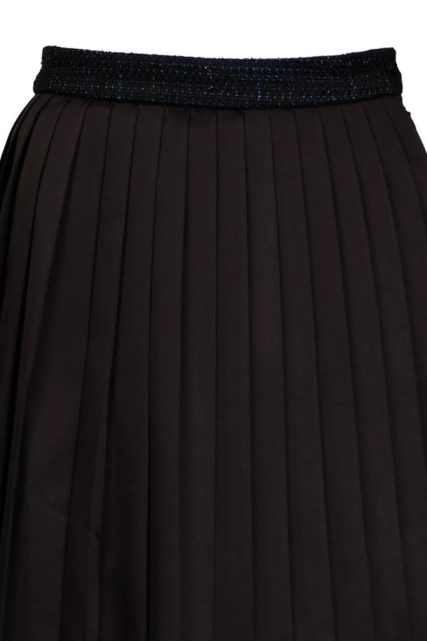 https://stylease-live.satuvisidigital.com/uploads/products/oQZ8o4MzpilPri3EdcV5Wl616MuTIFm9ZD1CoJn3.jpg