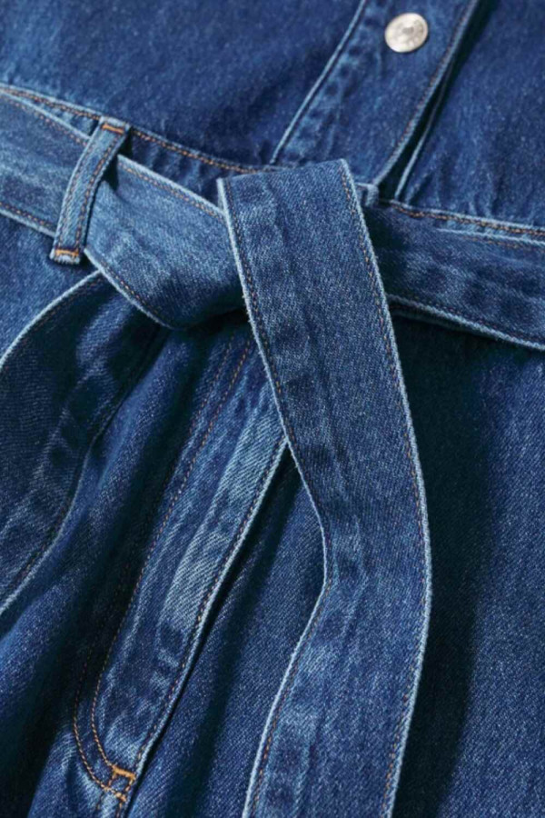 https://stylease-live.satuvisidigital.com/uploads/products/pXAyO4kYLyEUH1L6BsYHI3RG2W19YghDQkN2iAwj.jpg