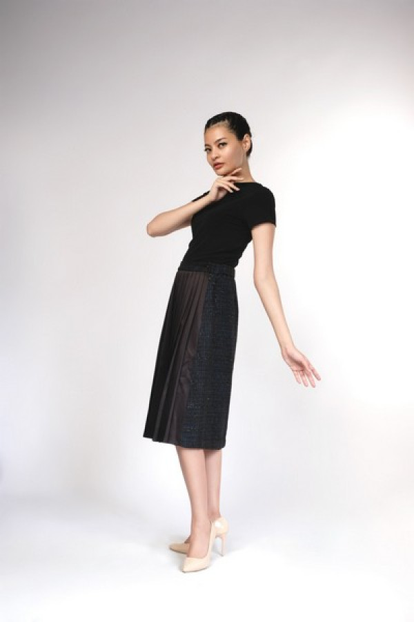 https://stylease-live.satuvisidigital.com/uploads/products/q7F7zto9JdFv4A5KOI1FK2gTZbfJH31jvzDFHG8O.jpg