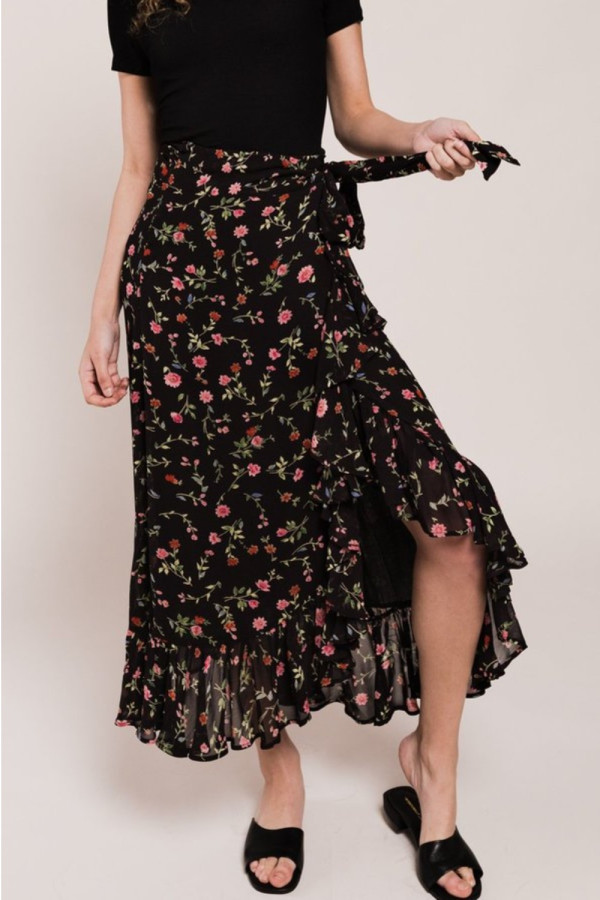 https://stylease-live.satuvisidigital.com/uploads/products/rwyvY2zVRW874mtUZw4zYoVPMs1M5AAFnKC0y2YV.jpg