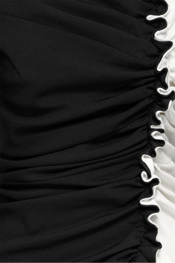 https://stylease-live.satuvisidigital.com/uploads/products/s0HiYsPAXOxE1rQmPda2cQhjFCmdKFtdhzMczWSZ.jpg