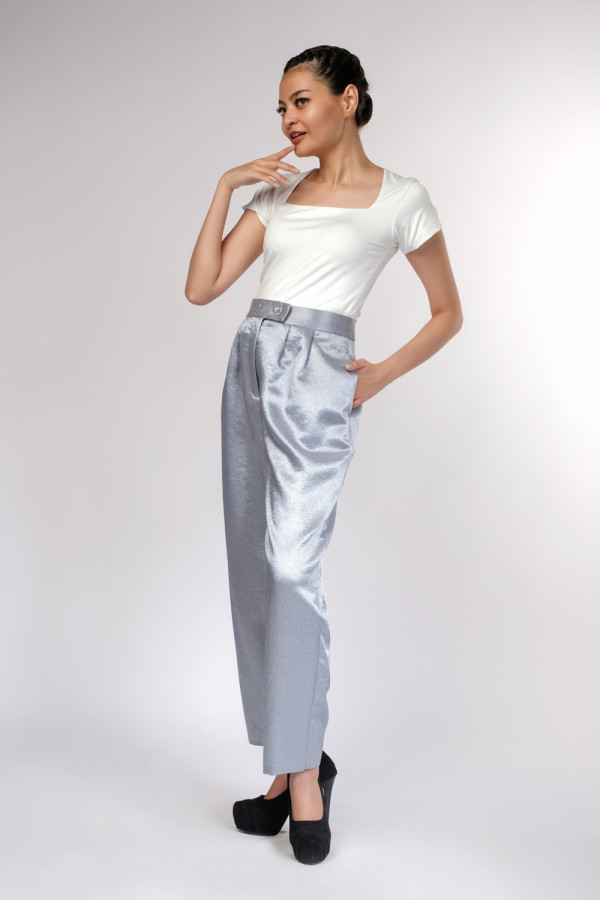 https://stylease-live.satuvisidigital.com/uploads/products/s9s7f2JWP7bxwWxSqTi6twvqGNwedW7IZ9JEwtqd.jpg