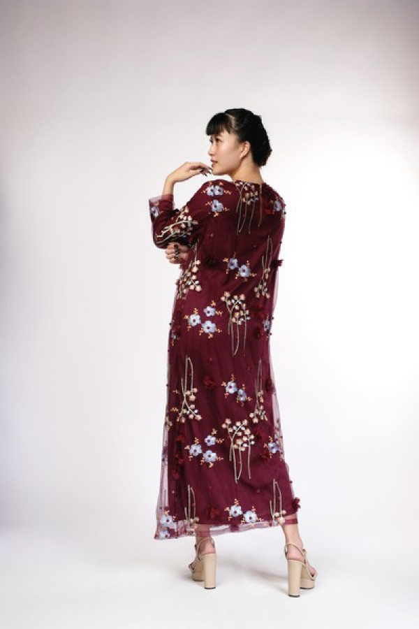 https://stylease-live.satuvisidigital.com/uploads/products/sWX3rGP81q7XACnkwGKmCnQx2htR8Uowxcj9Unm4.jpg