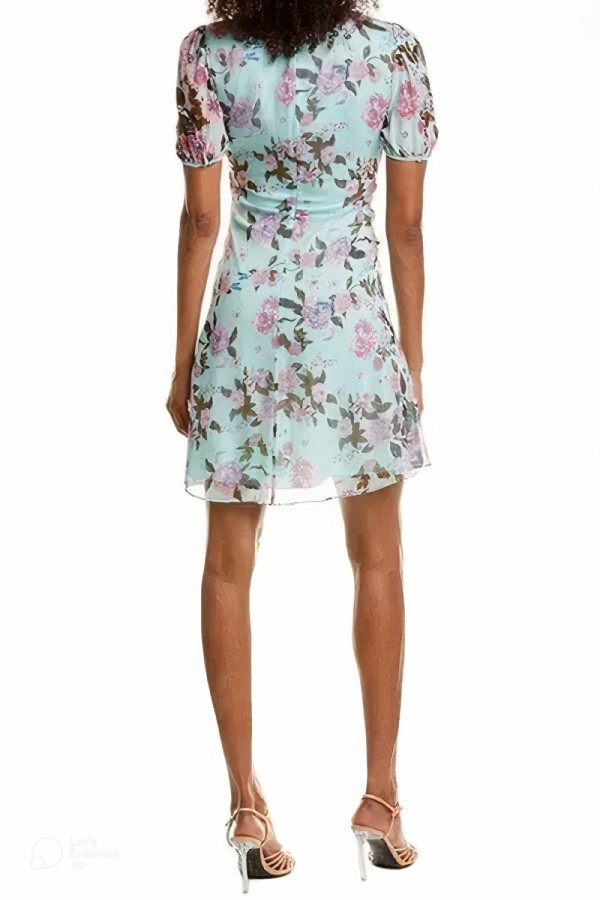 https://stylease-live.satuvisidigital.com/uploads/products/saktP2RbOJF8k4T1wJ0AEjZvsKZaZqL0zkWnTuSo.jpg