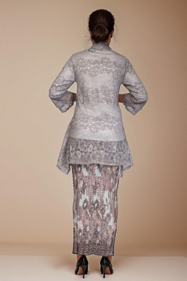 https://stylease-live.satuvisidigital.com/uploads/products/tLla9Fcp70YeRozUd2YcfQ4ZxGJrwKNvIaM2XO80.jpg