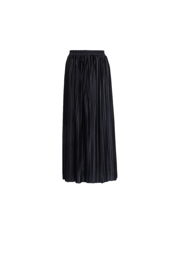 https://stylease-live.satuvisidigital.com/uploads/products/tsn2OsEokqF0dFNcxGf4J2vcxT6XpKVA8bWynC3N.jpg