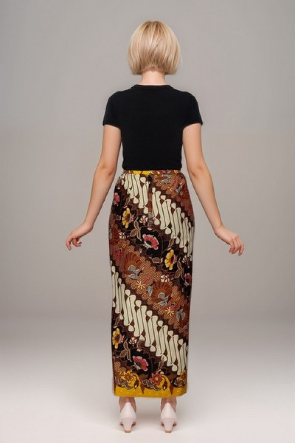https://stylease-live.satuvisidigital.com/uploads/products/upaJZxzqfWFSM74021Ad1QBBtieKOi6hfStu7JCP.jpg