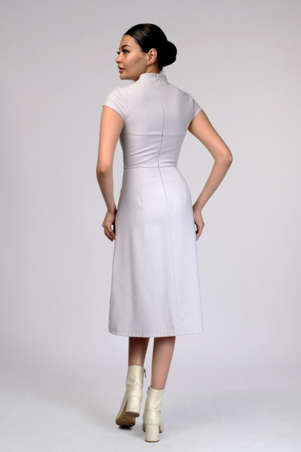 https://stylease-live.satuvisidigital.com/uploads/products/vBOoEujlKa6TL3TfMi9PpYenxMjCgy9fe9KUIYgn.jpg