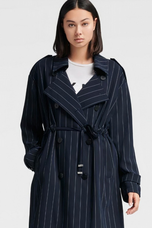 https://stylease-live.satuvisidigital.com/uploads/products/vPzosEu3snytKb0YySUnApYaDOIwRFzSb1ye0rsY.jpg