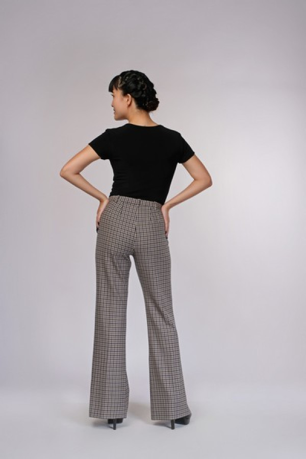 https://stylease-live.satuvisidigital.com/uploads/products/wPVIhY8LU0TGjoCistg0z6eZ7xNy6mYcyNIUEZ1r.jpg