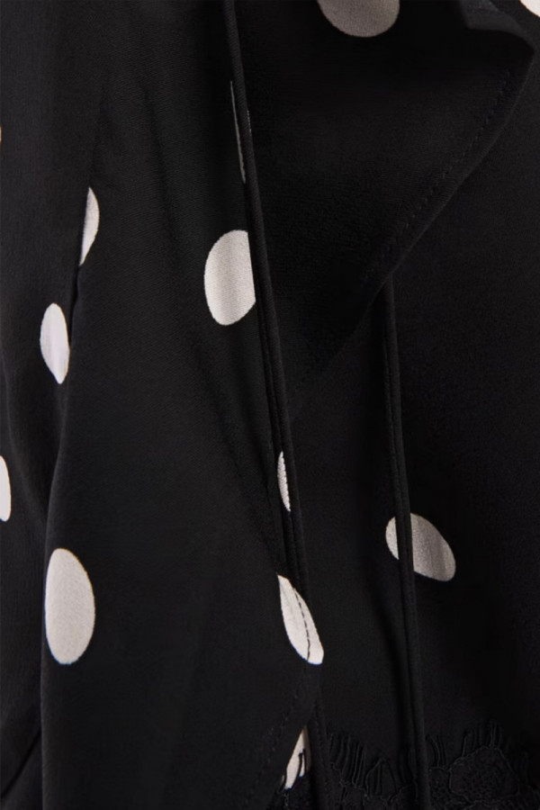 https://stylease-live.satuvisidigital.com/uploads/products/wgbXNala9ujXwoEl7osYKfbQVM3f7YuktxoKzyTo.jpg