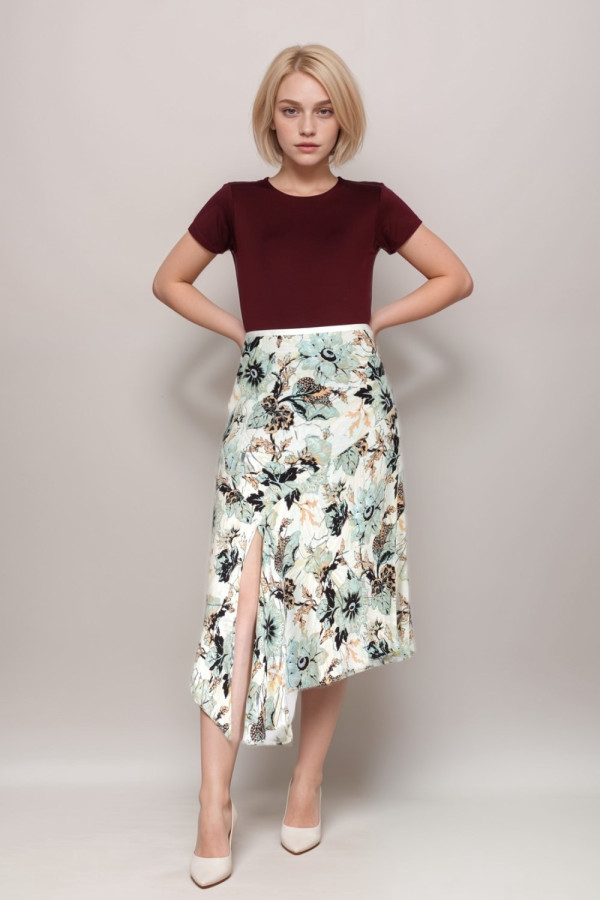 https://stylease-live.satuvisidigital.com/uploads/products/x7PIbFVstNDsEQWRR2lrrFwrwOU7Yk4wXFq3SGbU.jpg