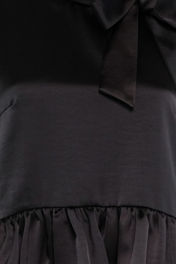 https://stylease-live.satuvisidigital.com/uploads/products/ybphGppXd4NIydTcQ2wYF0pBvcdAWAPJJk9gvDiJ.jpg