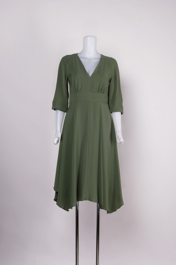 https://stylease-live.satuvisidigital.com/uploads/products/z4GnqGi5Mkp4igGhwslaZ7FMoGhUdWjNBUIxNRwI.jpg