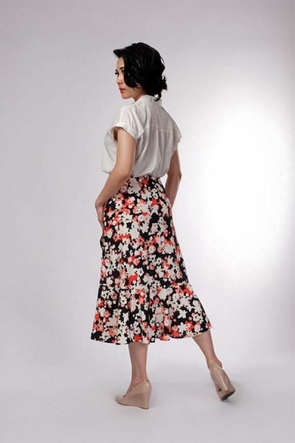 https://stylease-live.satuvisidigital.com/uploads/products/zOYaQnIpkTVq2y0cJwxqqzCZFxtmJOZVC6tDt1tP.jpg
